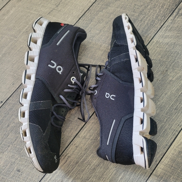 ON Running Cloud 5 Black White Shoes Sneaker Woman's Sz 9.5 - Picture 7 of 11